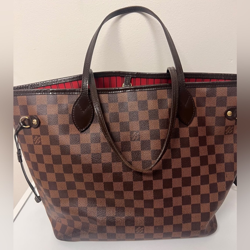 Authentic Louis Vuitton Neverfull